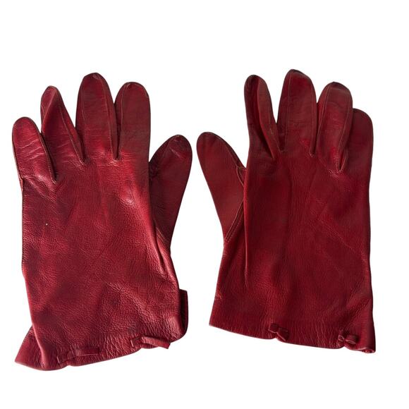 Vintage 80s Red Leather Driving Gloves Small Buttery Soft Lightweight Crimson - Picture 15 of 16